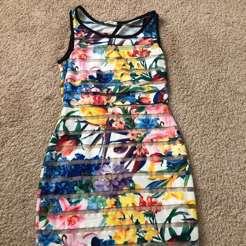 Flower pattern Dress - Picture 1 of 4